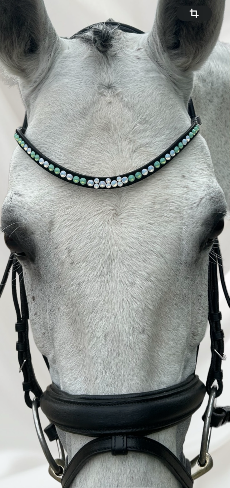 Stirnriemen Chrysolite Eleganz mit „Klick“ Verschluss in den Farben withe Opal, Chrysolite Opal
