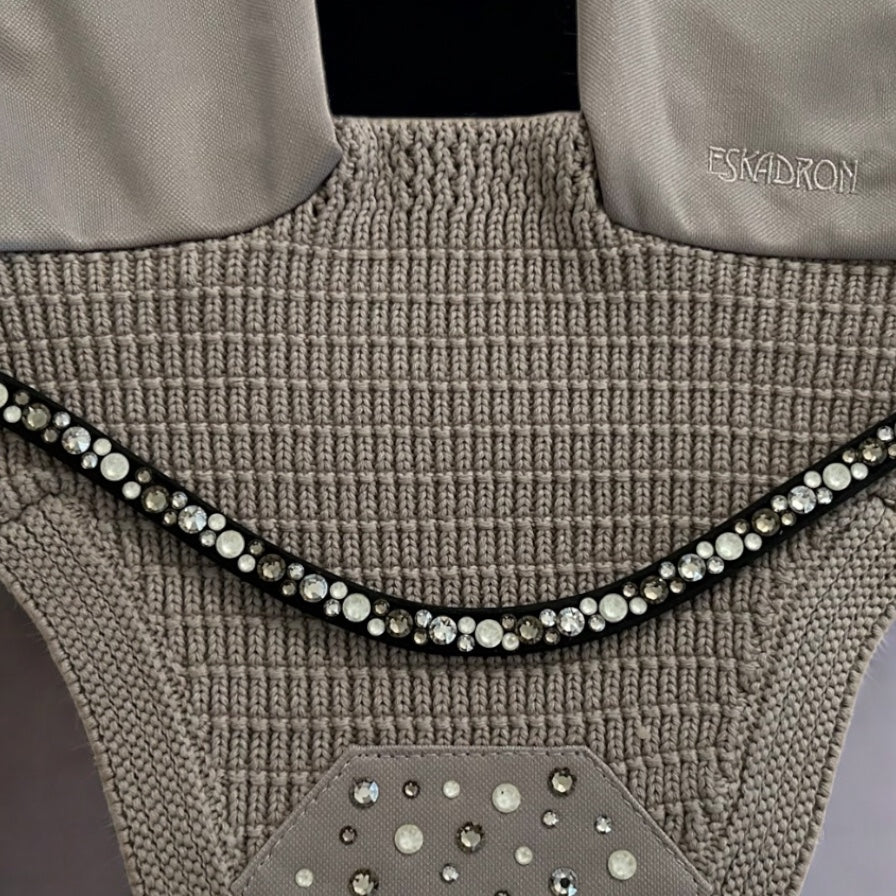 „Creme Couture“ cremefarbene Fliegenohren mit funkelnden Kristallen und farblich passenden Stirnriemen mit Klick-Schnellwechselsystem