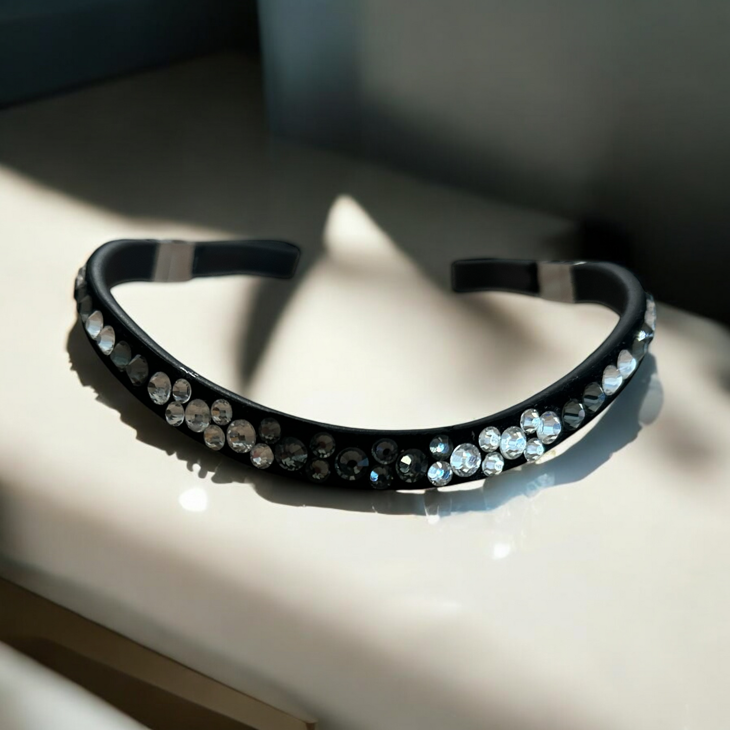 Stirnriemen Black Pearl mit „Klick“ Verschluss in den Farben Kristall, Black Diamond