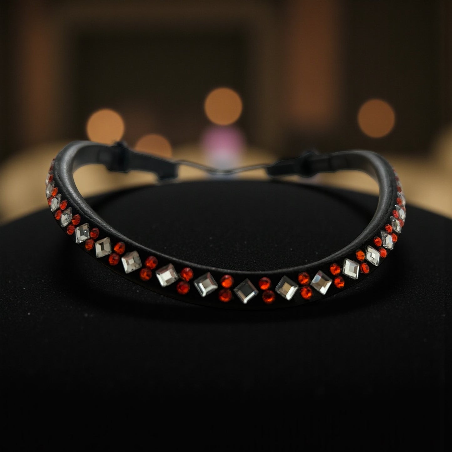 Stirnriemen “BlackRuby Switch” – Schwarz mit Kristall & Rot und Klett-Schnellwechselsystem